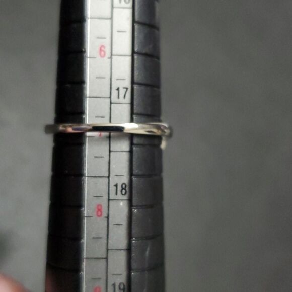 Sterling silver sparkly rhinestone ring size 7 - Picture 8 of 13